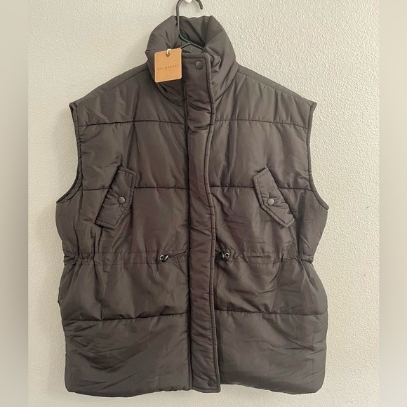 Blu Pepper Jackets & Blazers - Blu Pepper Puffer Vest Black Size Medium New with Tags
